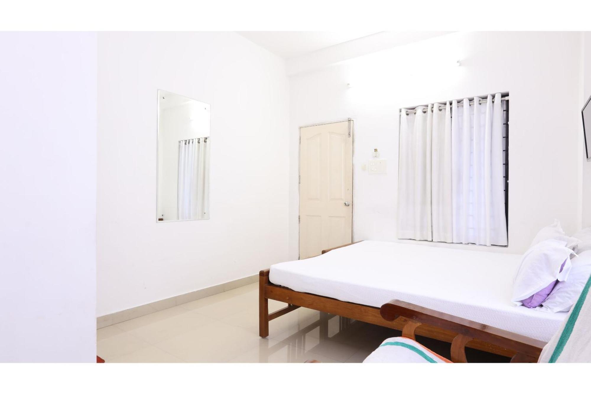 Collection O Ar Square Hotel Thrissur Exterior foto